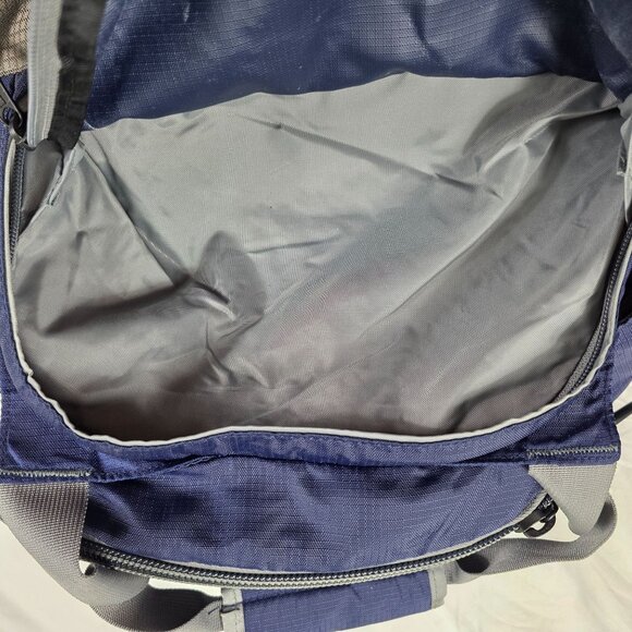 L.L. Bean Blue Insulated Cooler Bag Dual Compartment Shoulder Strap Travel Tote - Picture 9 of 10